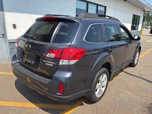 2010 Subaru Outback 2.5i Premium