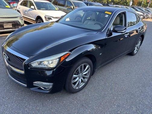 2015 INFINITI Q70 3.7X