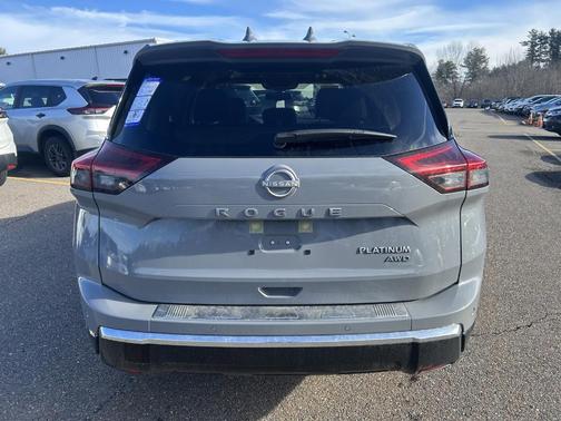 2025 Nissan Rogue Platinum