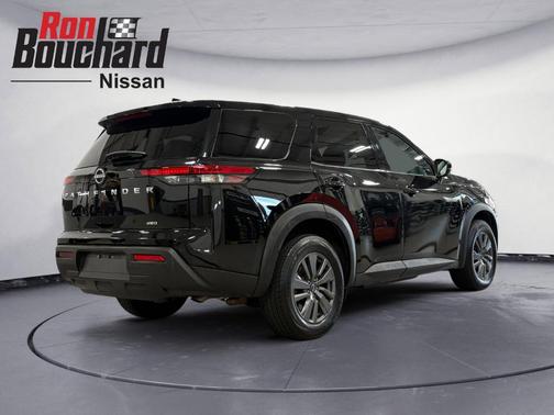 2022 Nissan Pathfinder S