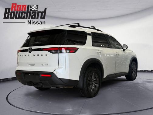 White 2023 Nissan Pathfinder SV