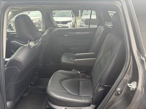 2022 Toyota Highlander Limited