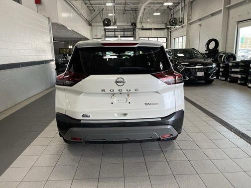 2022 Nissan Rogue SV