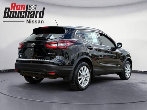 2022 Nissan Rogue Sport SV