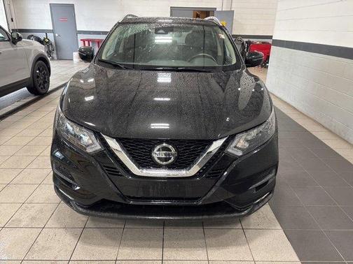 2022 Nissan Rogue Sport SV