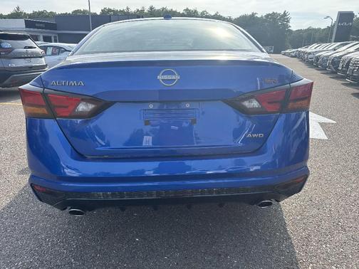 2025 Nissan Altima SR