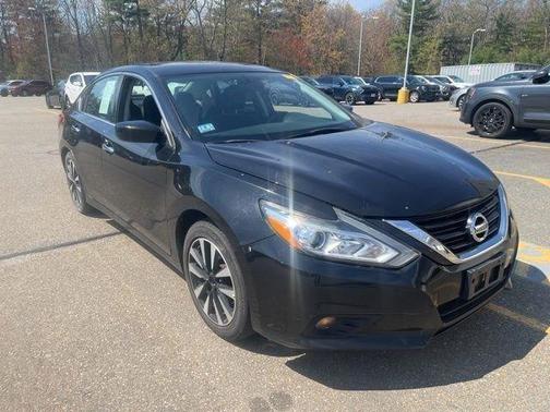 Black 2018 Nissan Altima 2.5 SV