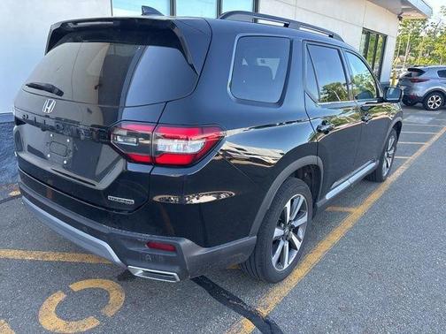 Black 2023 Honda Pilot Touring