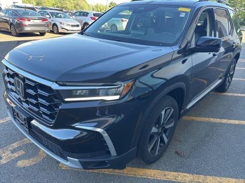 Black 2023 Honda Pilot Touring