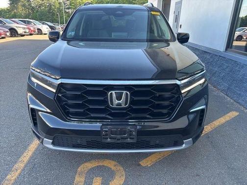 Black 2023 Honda Pilot Touring