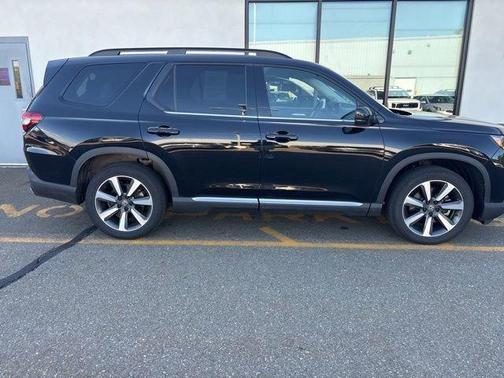 Black 2023 Honda Pilot Touring