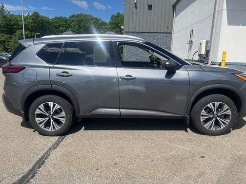 Gun Metallic 2021 Nissan Rogue SV
