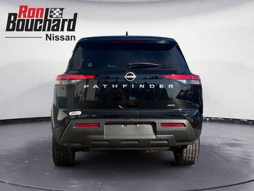 2022 Nissan Pathfinder S