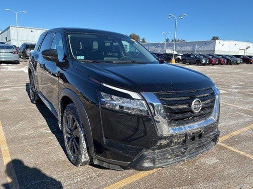 2022 Nissan Pathfinder S