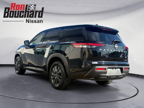 2022 Nissan Pathfinder S