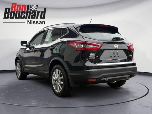 2022 Nissan Rogue Sport SV