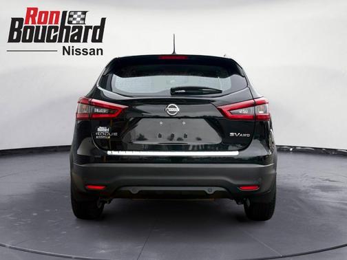 2022 Nissan Rogue Sport SV