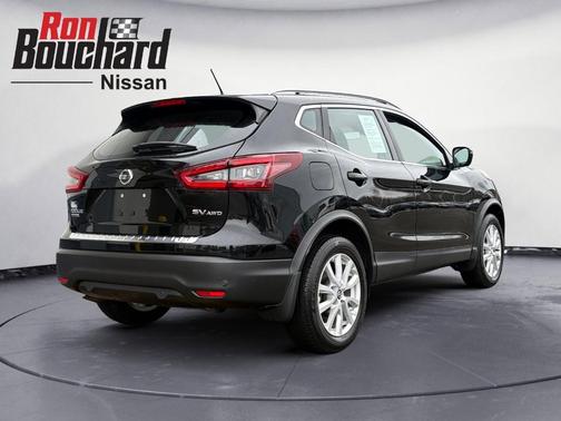 2022 Nissan Rogue Sport SV