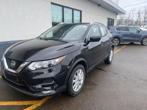 2022 Nissan Rogue Sport SV