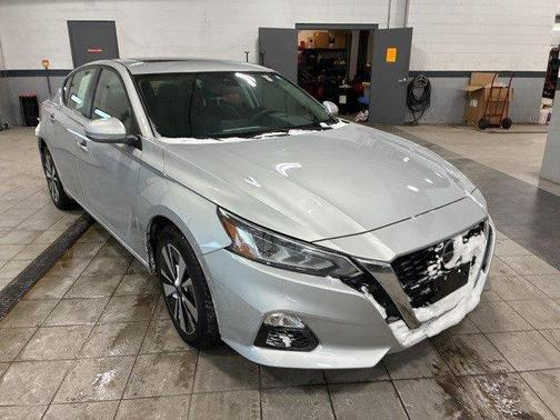 2022 Nissan Altima 2.5 SV