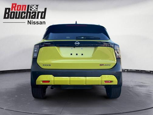 2025 Nissan Kicks SR