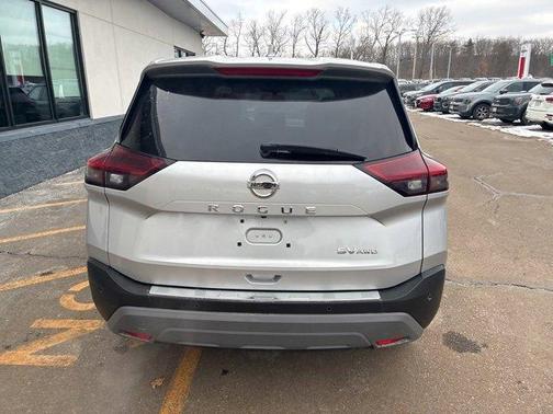 2021 Nissan Rogue SV