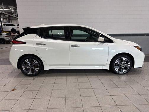 2022 Nissan Leaf SL PLUS