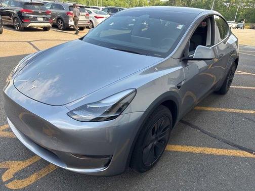 2025 Tesla Model Y Long Range
