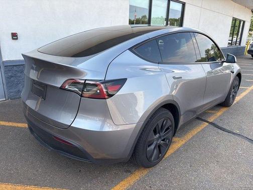 2025 Tesla Model Y Long Range