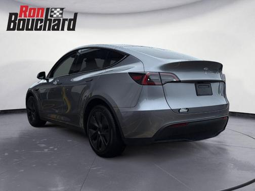 2025 Tesla Model Y Long Range