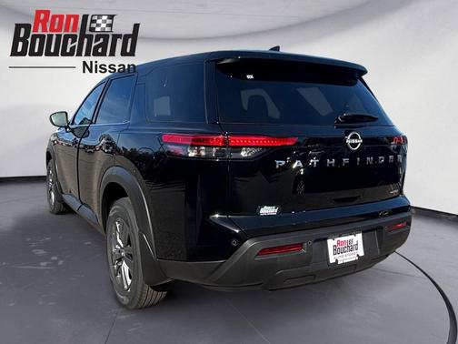2025 Nissan Pathfinder S