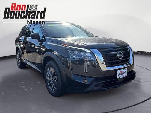 2025 Nissan Pathfinder S