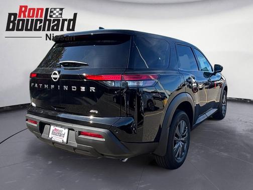 2025 Nissan Pathfinder S