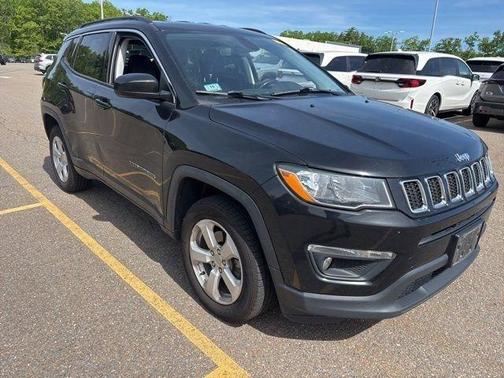 Black 2019 Jeep Compass Latitude