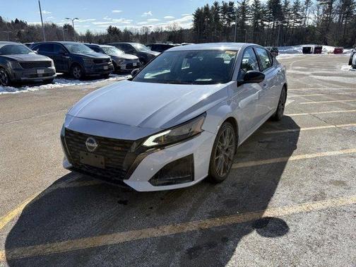 2023 Nissan Altima 2.0 SR