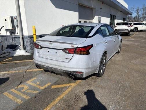 2023 Nissan Altima 2.0 SR