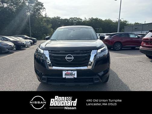 2025 Nissan Pathfinder S