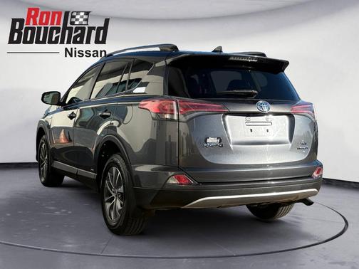 2017 Toyota RAV4 Hybrid XLE