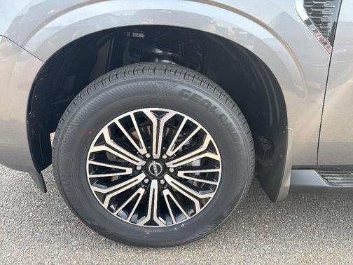 2025 Nissan Armada SL