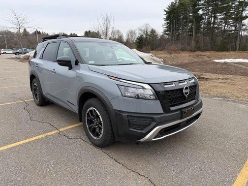 2t Gry Blk Roof 2024 Nissan Pathfinder Rock Creek