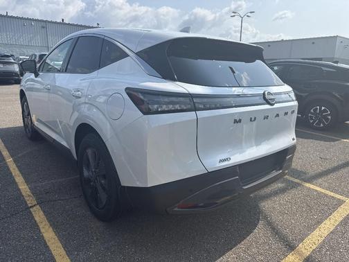 2025 Nissan Murano SL