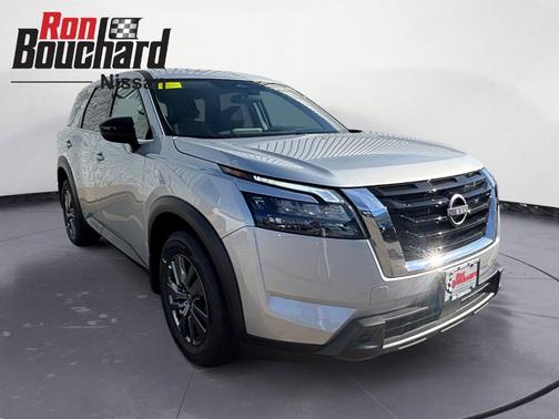 2025 Nissan Pathfinder S
