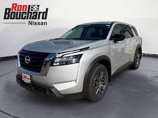 2025 Nissan Pathfinder S