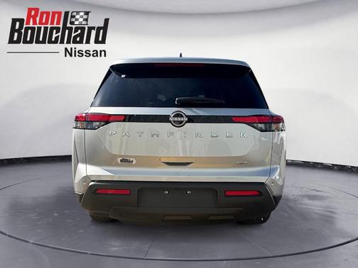 2025 Nissan Pathfinder S