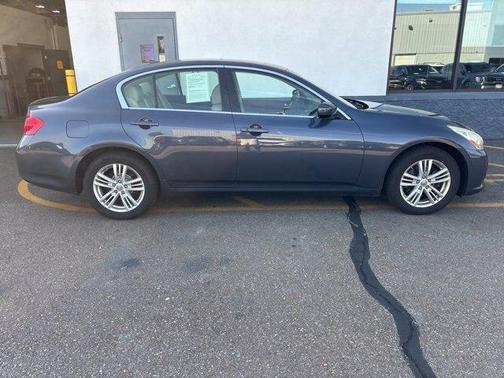 2013 INFINITI G37x Base