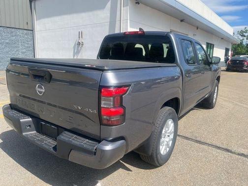 Gun Metallic 2022 Nissan Frontier SV