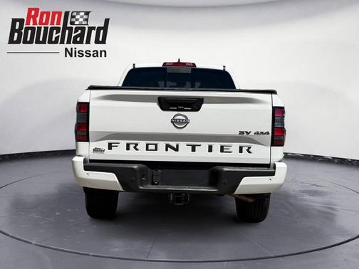 Glacier White 2023 Nissan Frontier SV