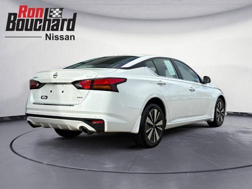 2022 Nissan Altima 2.5 SV