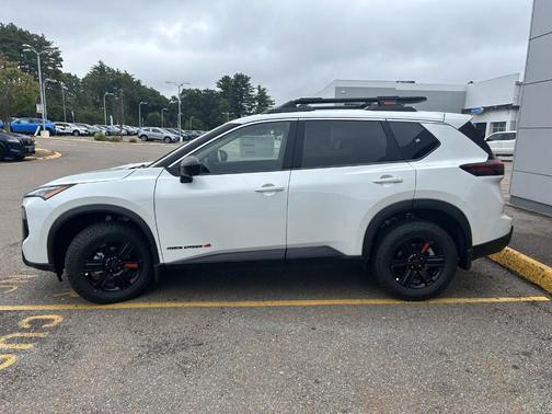 2025 Nissan Rogue Rock Creek