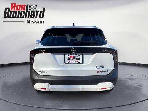 2026 Nissan Kicks SR